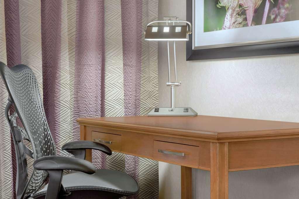 Hilton Garden Inn Springfield Habitación foto